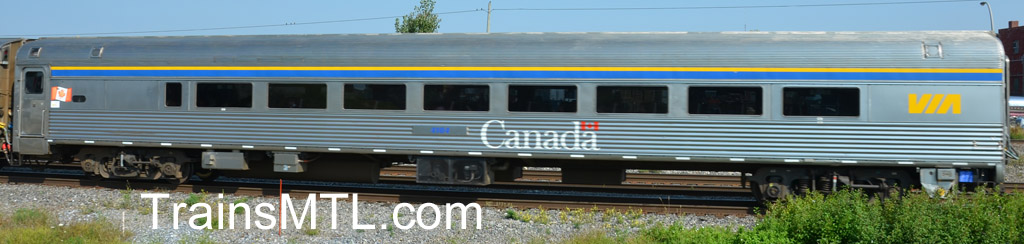 Passenger car VIA 4104 right side / Wagon de passager VIA 4104 coté droit